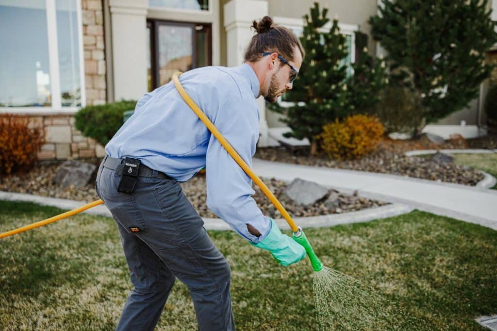 weed control treatment service from colonial lawn and garden