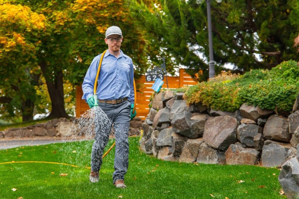 lawn fertilization program in Tri-Cities
